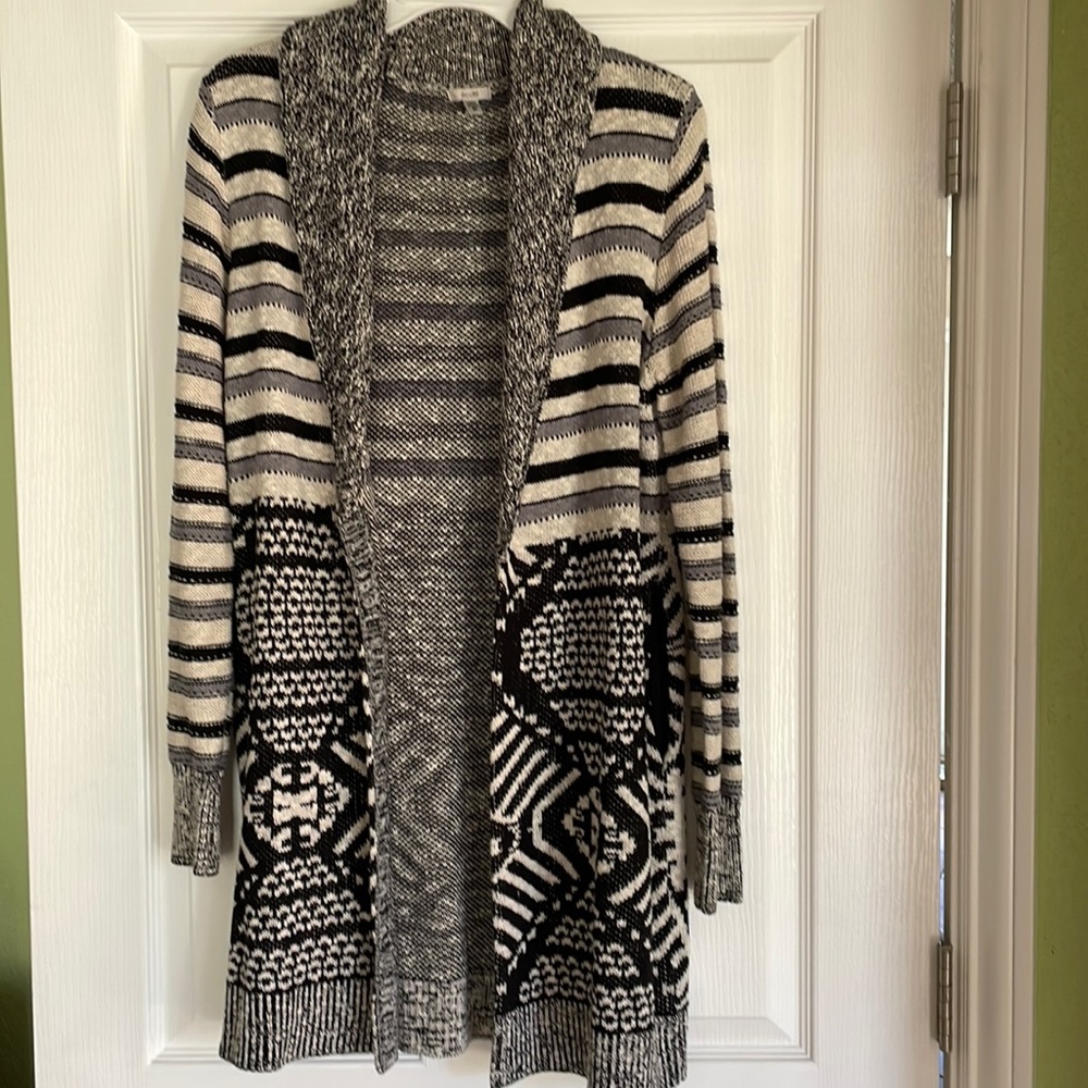 Ecote Black, White Grey M Sweater